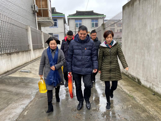 365英国上市公司