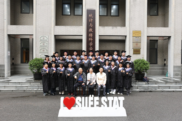365英国上市公司