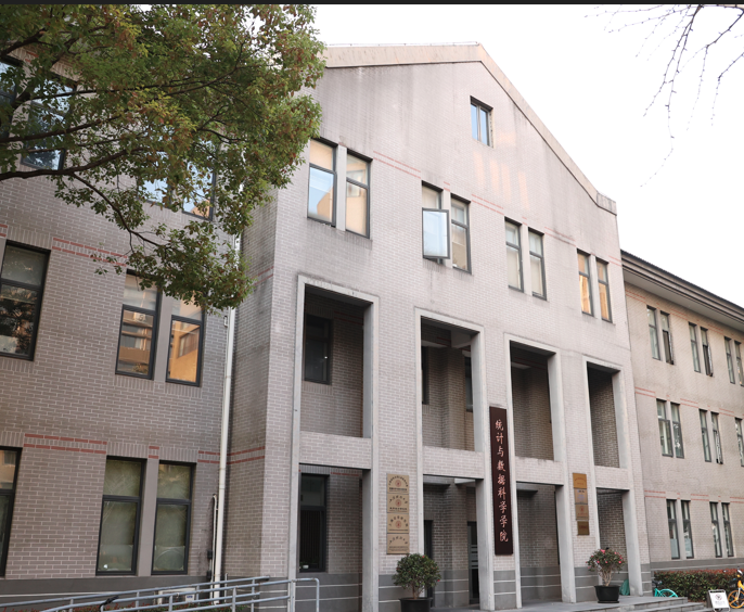 365英国上市公司