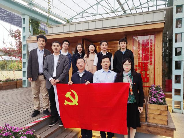 365英国上市公司