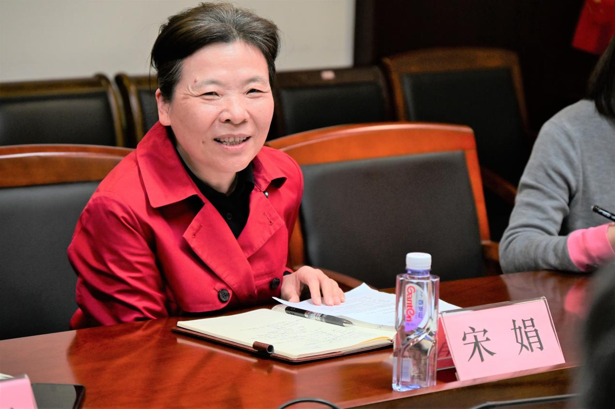 365英国上市公司