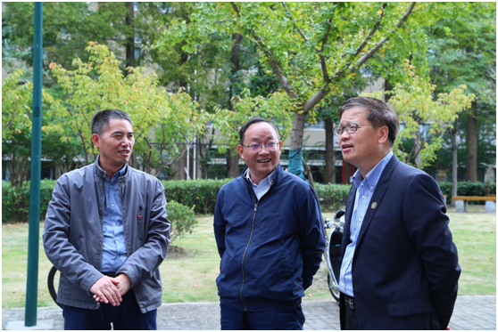 365英国上市公司